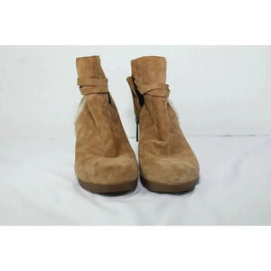 ladies UGG wedge boots size 7.5